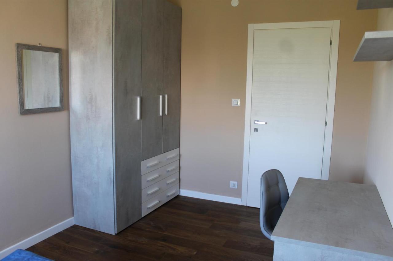 T-Rooms Каляри Екстериор снимка